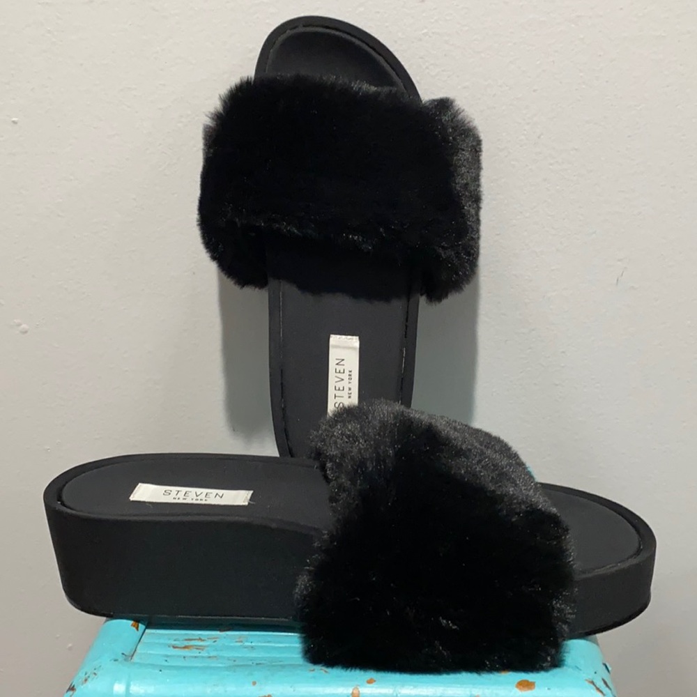 Steven by Steve Madden Raine Platform Faux Fur Sandal Black Size 8.5
